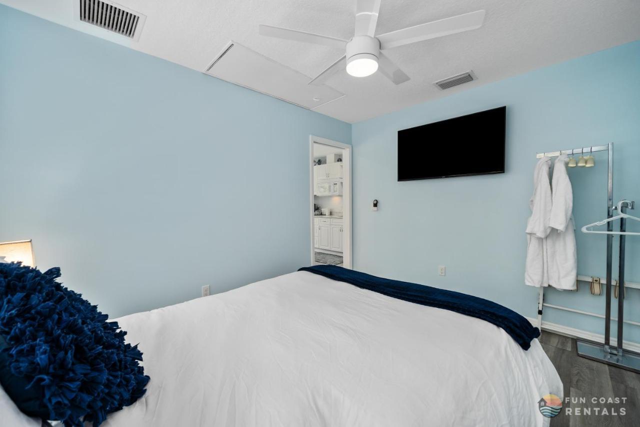 Dog Friendly Loft Steps From Beach With Gas Barbecue Grill And Upstairs Deck! 뉴스머나비치 외부 사진
