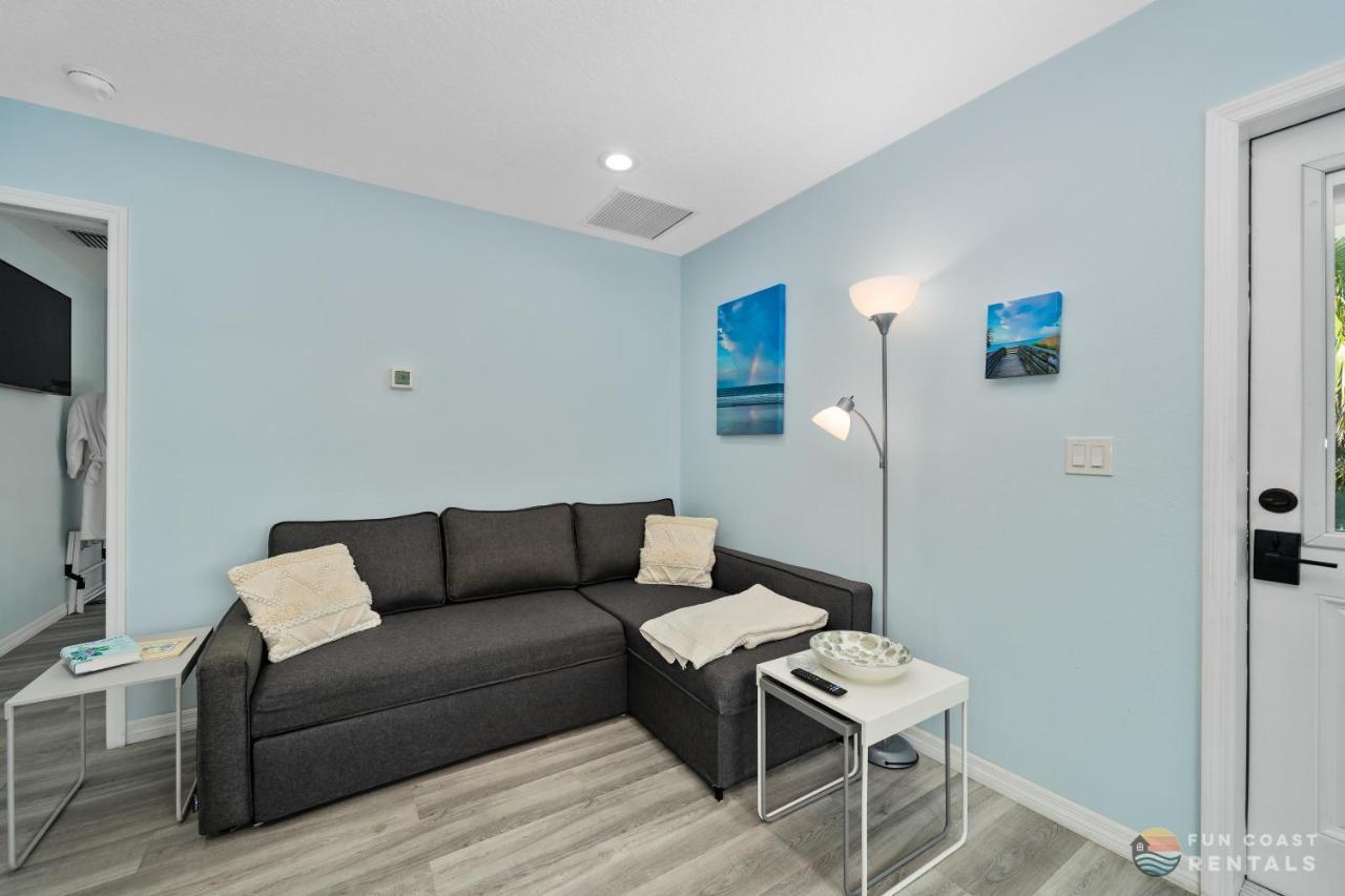 Dog Friendly Loft Steps From Beach With Gas Barbecue Grill And Upstairs Deck! 뉴스머나비치 외부 사진